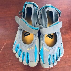 Vibram 5 Finger Women’s Shoes Women’s Size 8